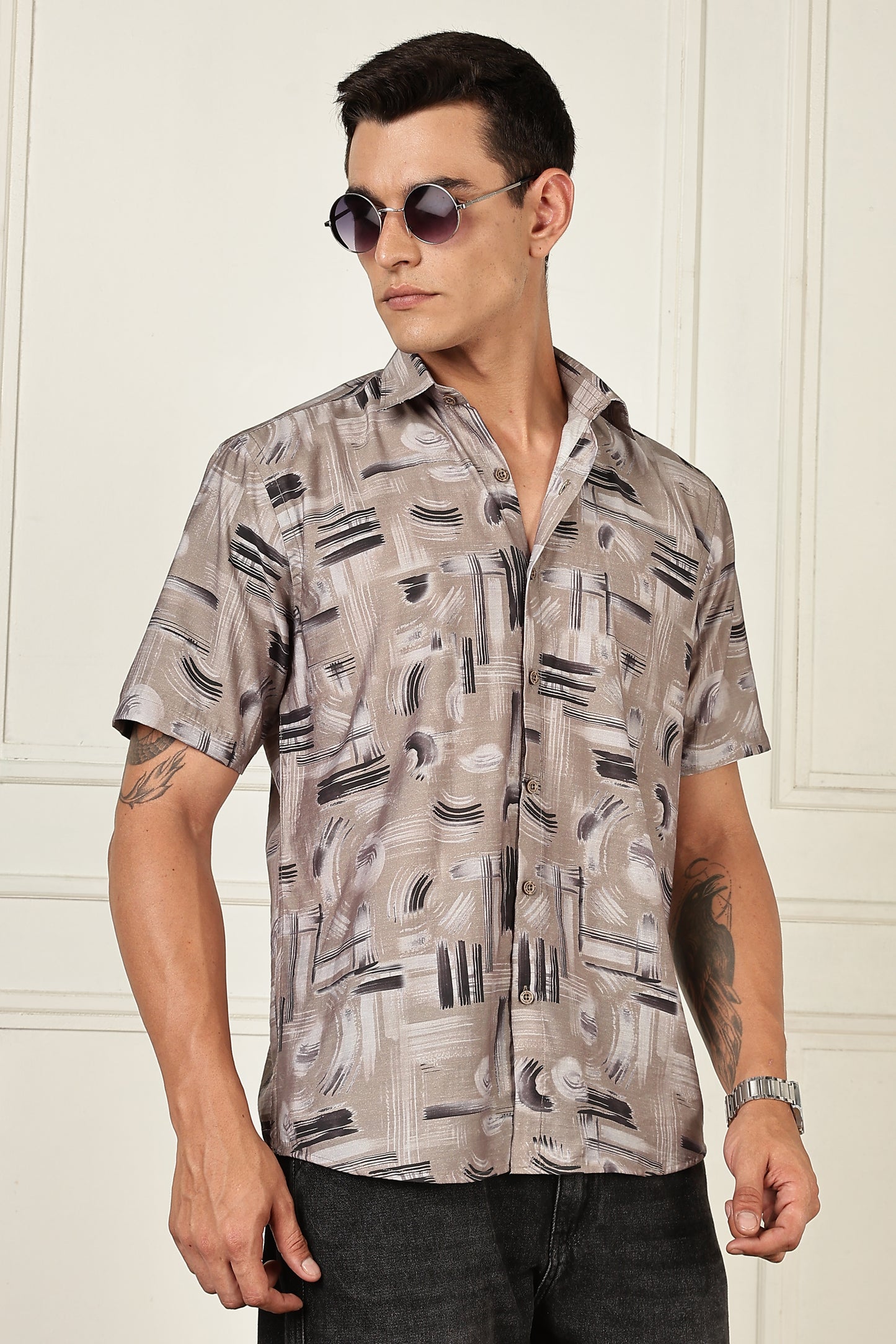 Men’s Brushstroke Texture Short-Sleeve Shirt – Taupe & Charcoal