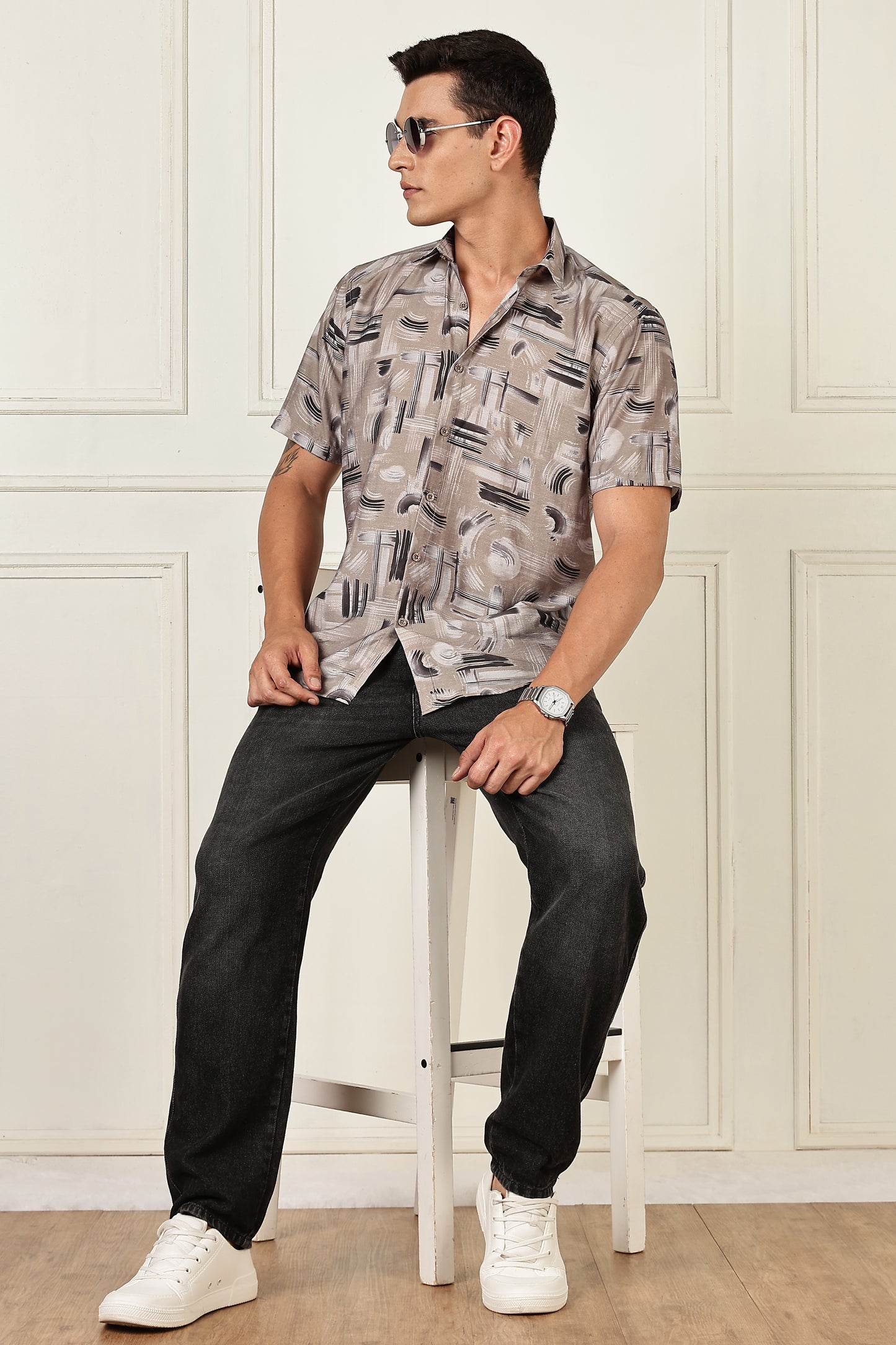 Men’s Brushstroke Texture Short-Sleeve Shirt – Taupe & Charcoal