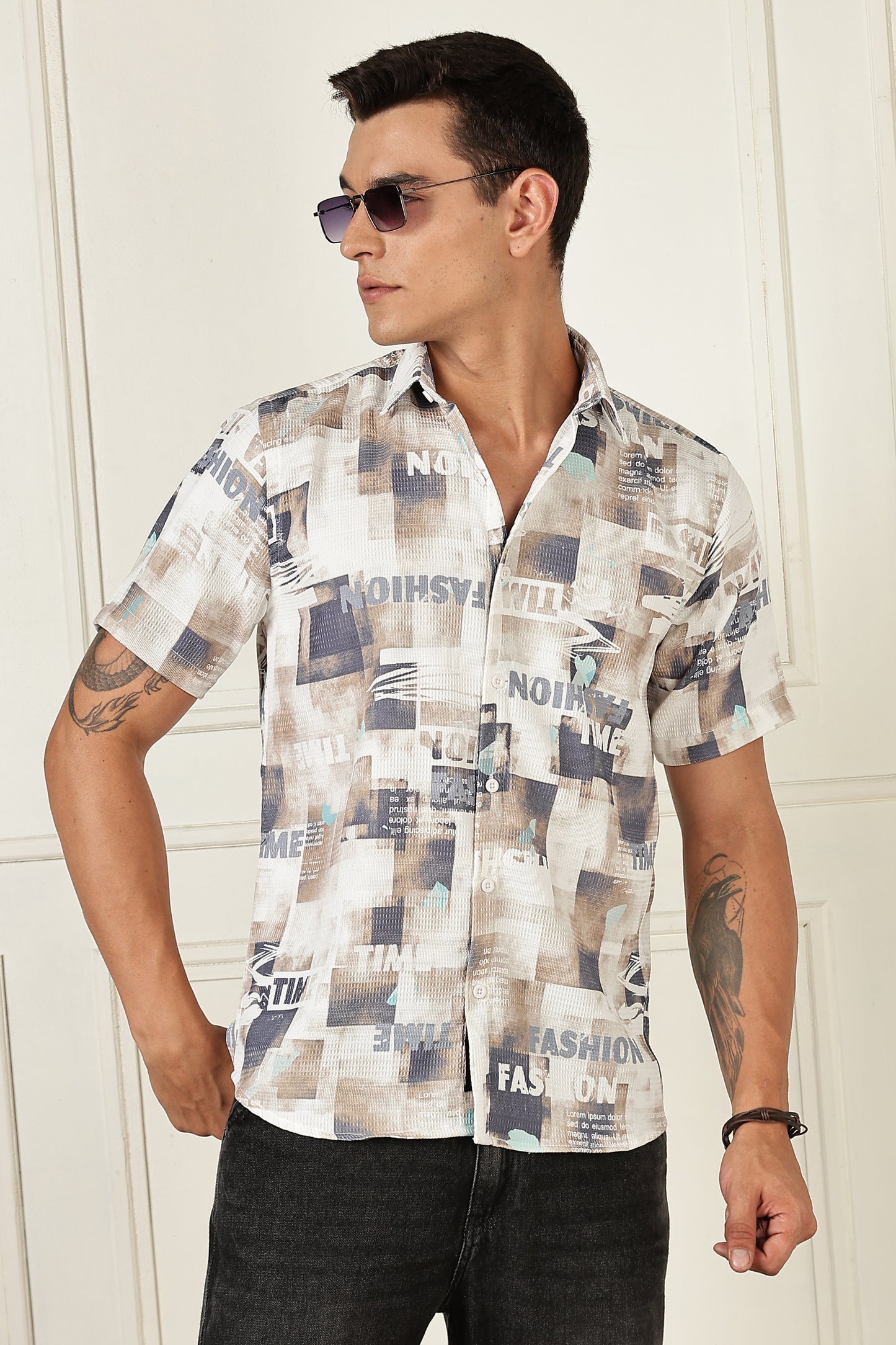 Men’s Typography Collage Print Short-Sleeve Shirt – Sand/Slate