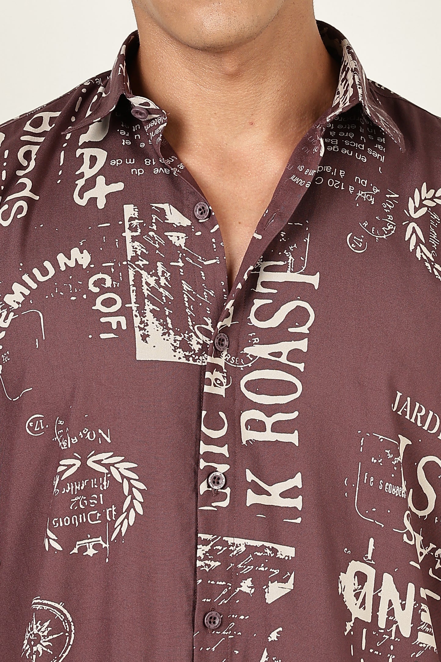 Men’s Coffee Newspaper Typography Print Short-Sleeve Shirt – Mauve/Ivory