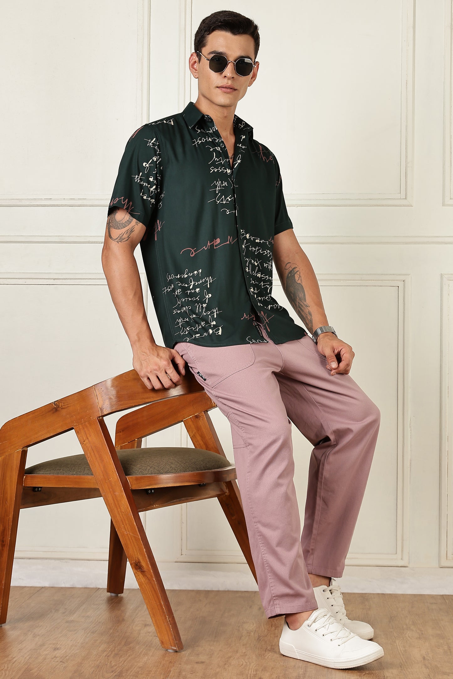 Men’s Handwritten Script Print Short-Sleeve Shirt – Forest Green