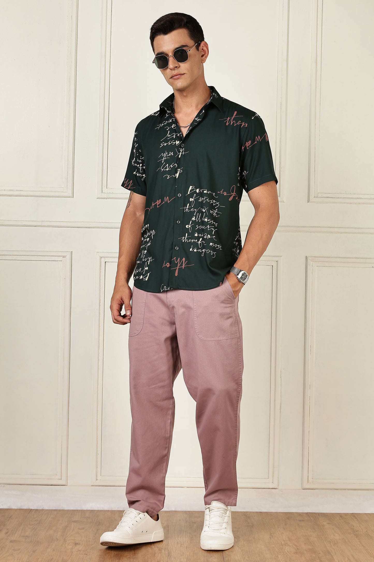 Men’s Handwritten Script Print Short-Sleeve Shirt – Forest Green