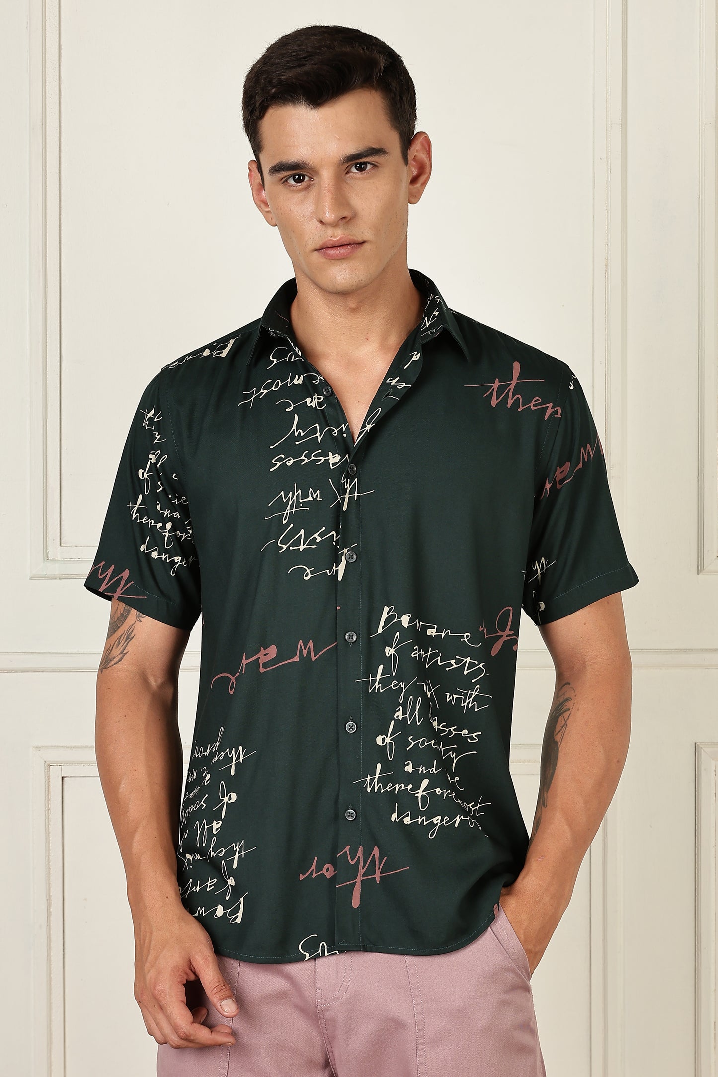 Men’s Handwritten Script Print Short-Sleeve Shirt – Forest Green